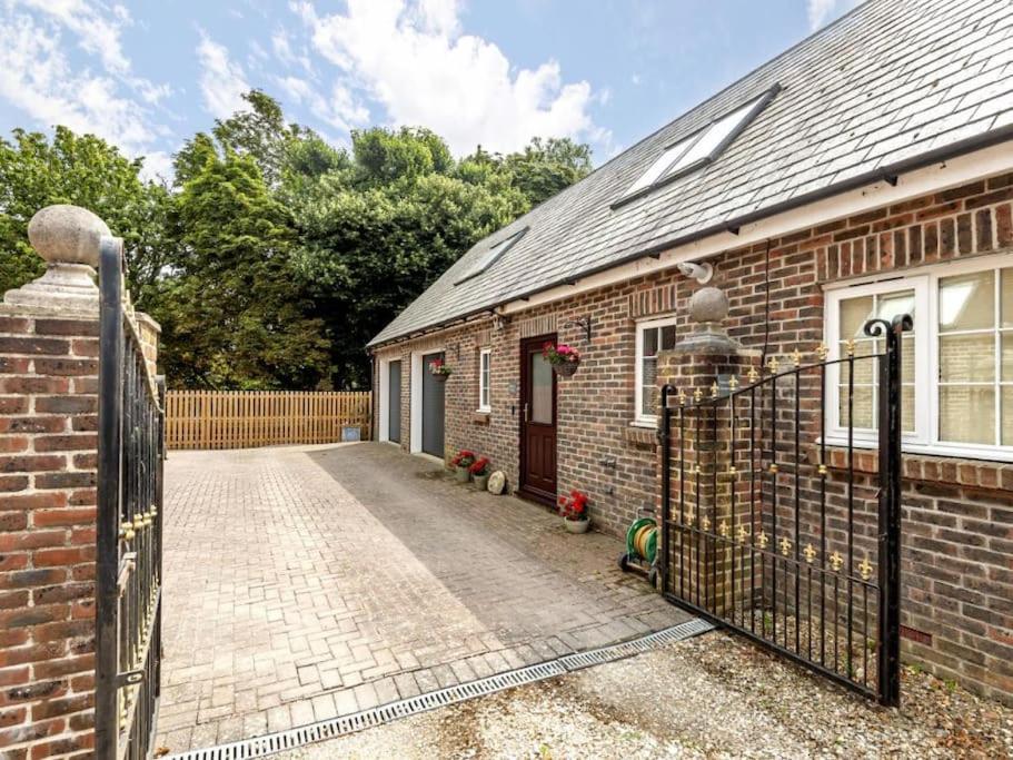 Large Coastal Cottage, Private Indoor Pool, Hut Tub, Sauna And Steam Pod Weymouth Exteriér fotografie